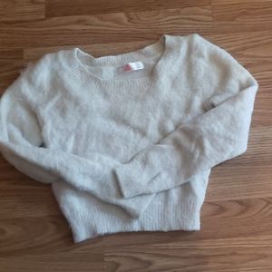 Crop top sweater